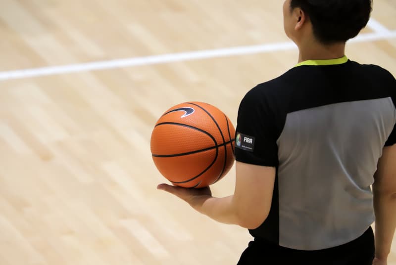 深圳主场力克广厦：战术调整与韧性防守成胜负手